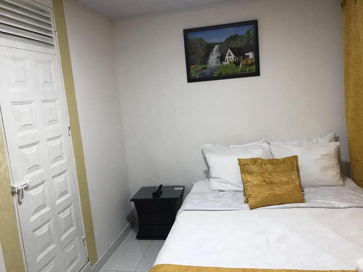 Hotel Casa Nini Богота Екстериор снимка