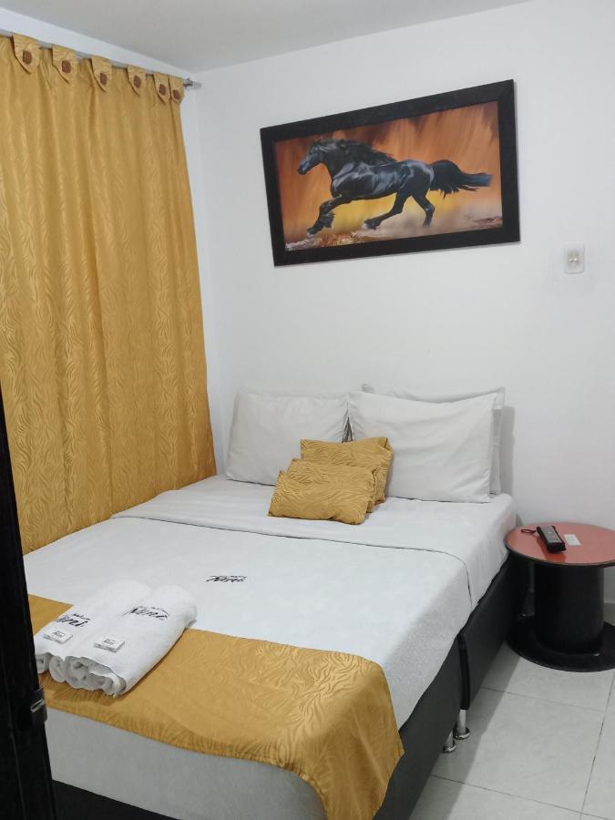 Hotel Casa Nini Богота Екстериор снимка