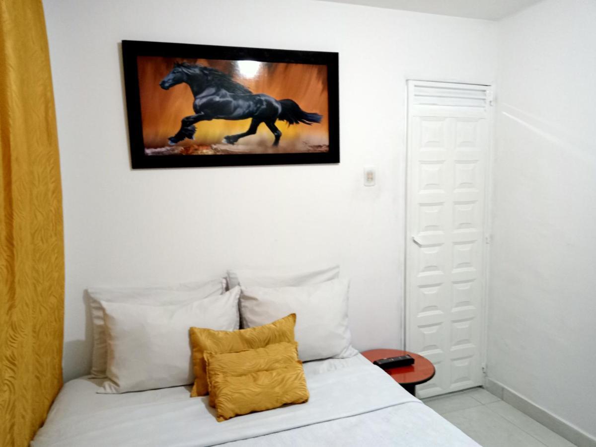 Hotel Casa Nini Богота Екстериор снимка