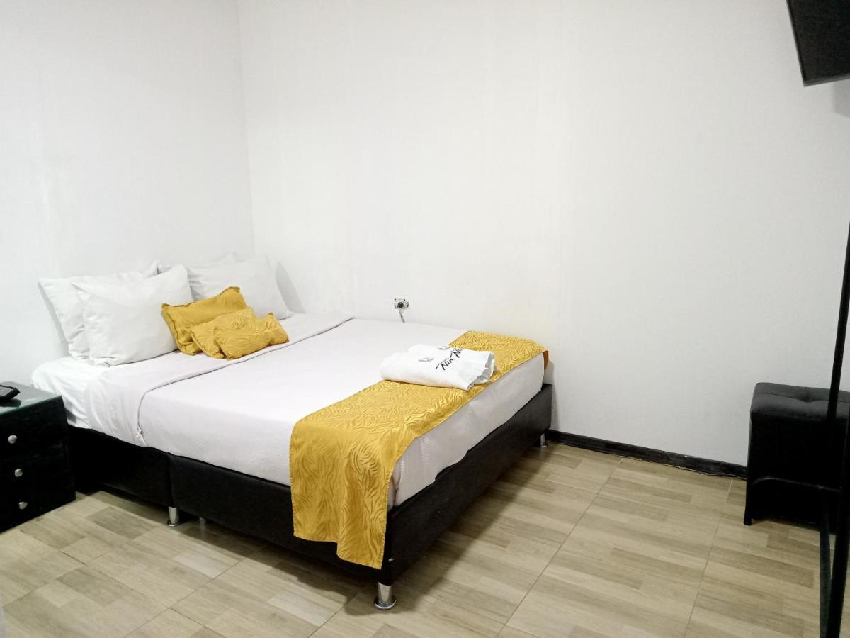 Hotel Casa Nini Богота Екстериор снимка
